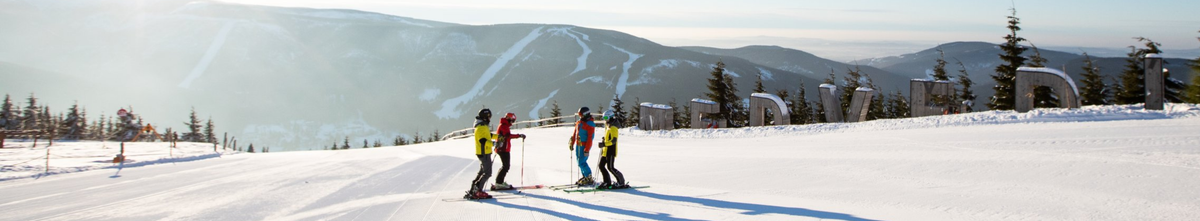 Stijlvol de sneeuw in - Dé wintersport outfits voor jou!❄️