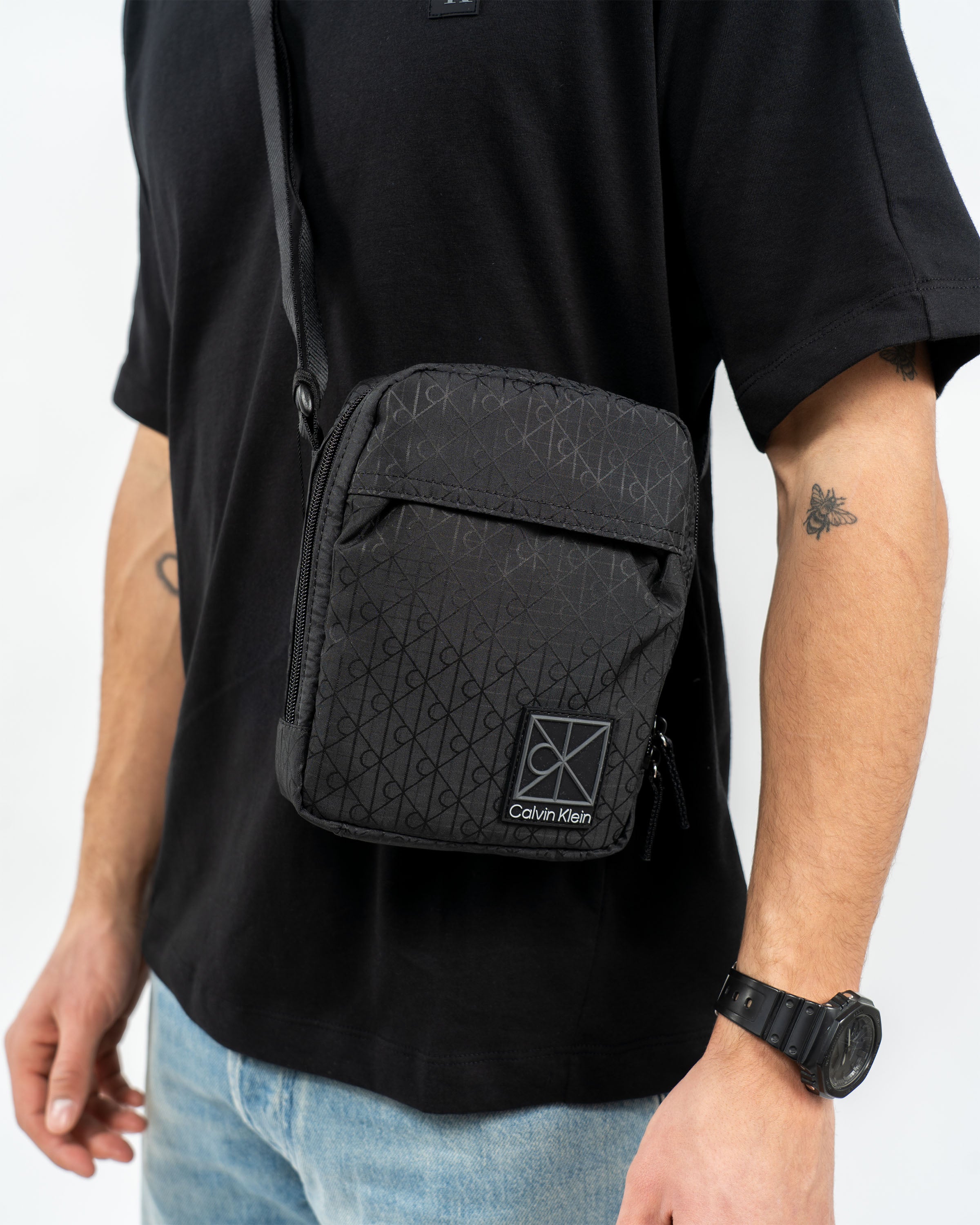 Utility Emblem Reporter Crossbody