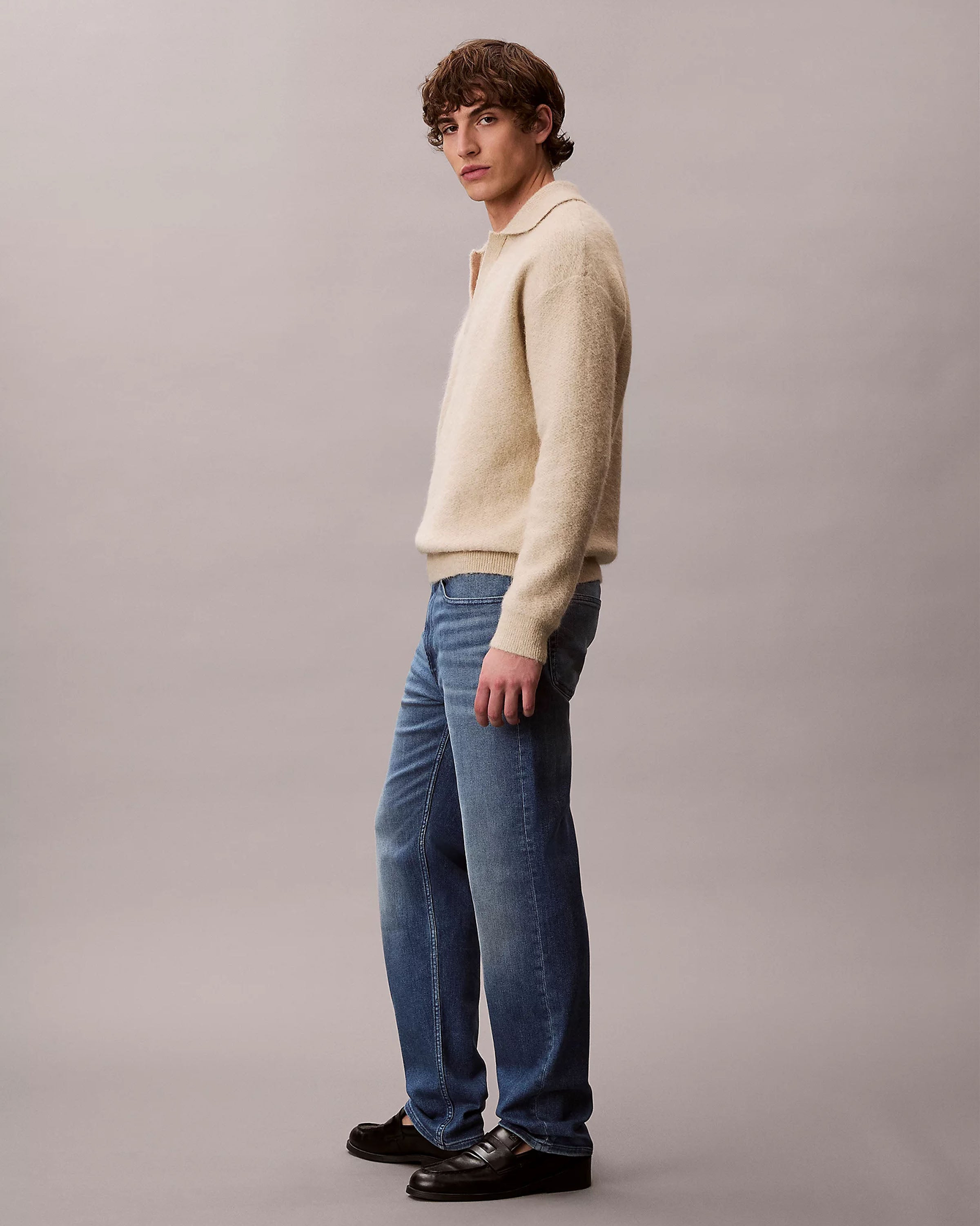 Standard Straight Em Jeans