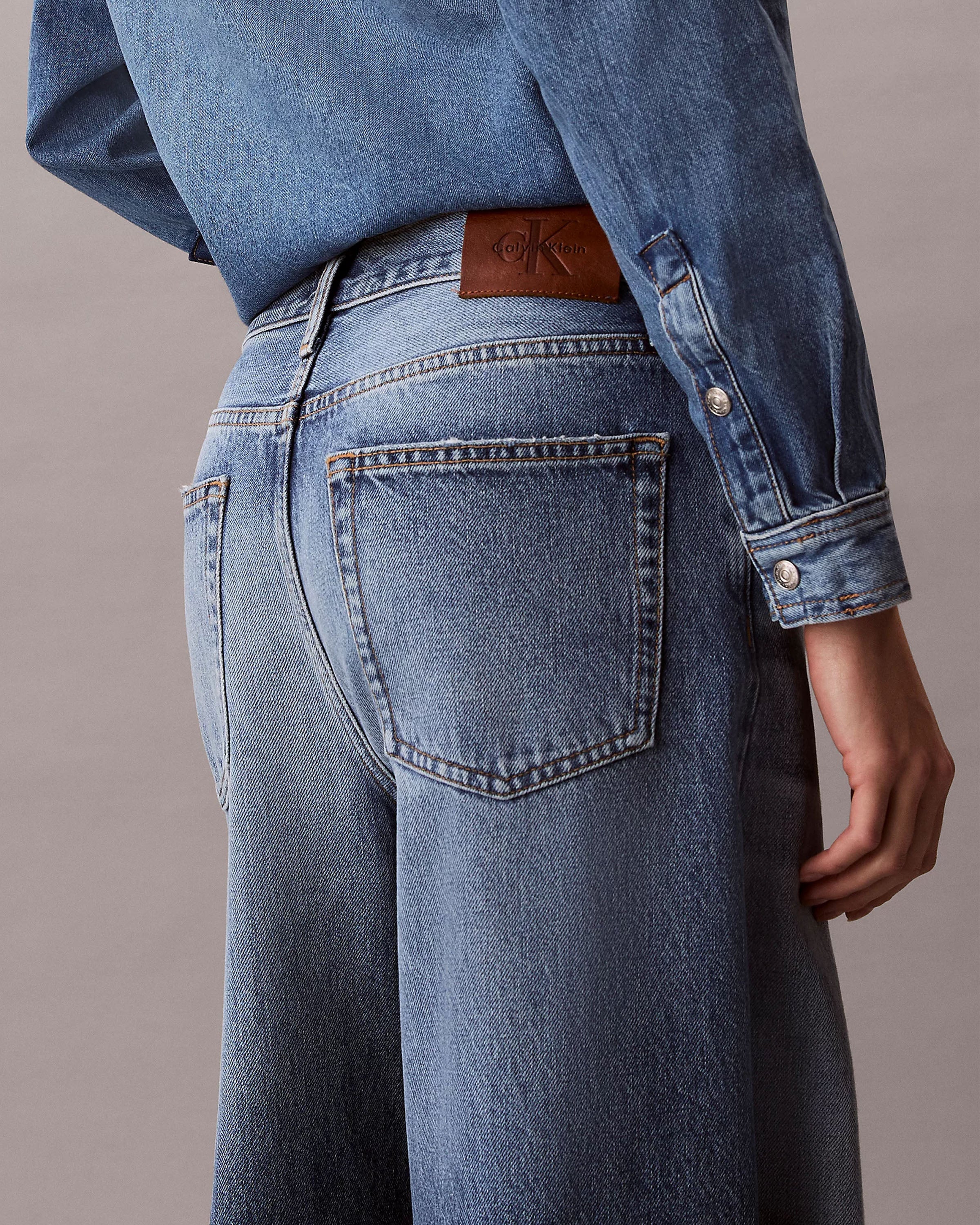Low Rise Baggy Slash Jeans