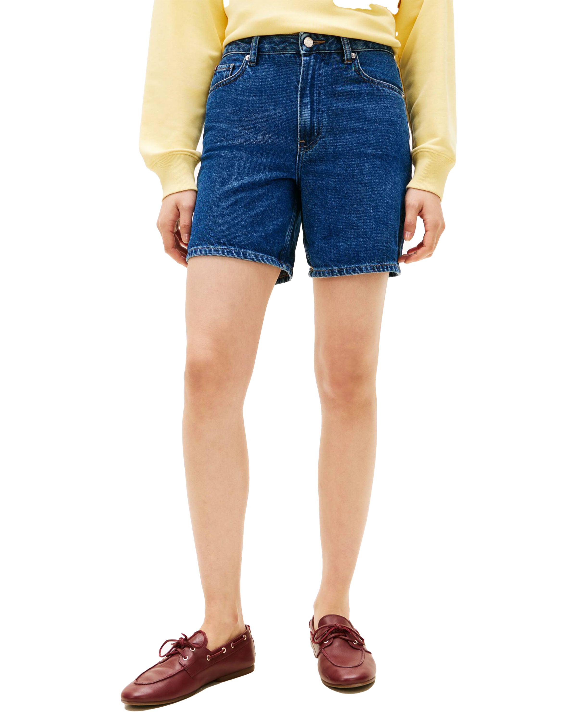 Emi Straight Short