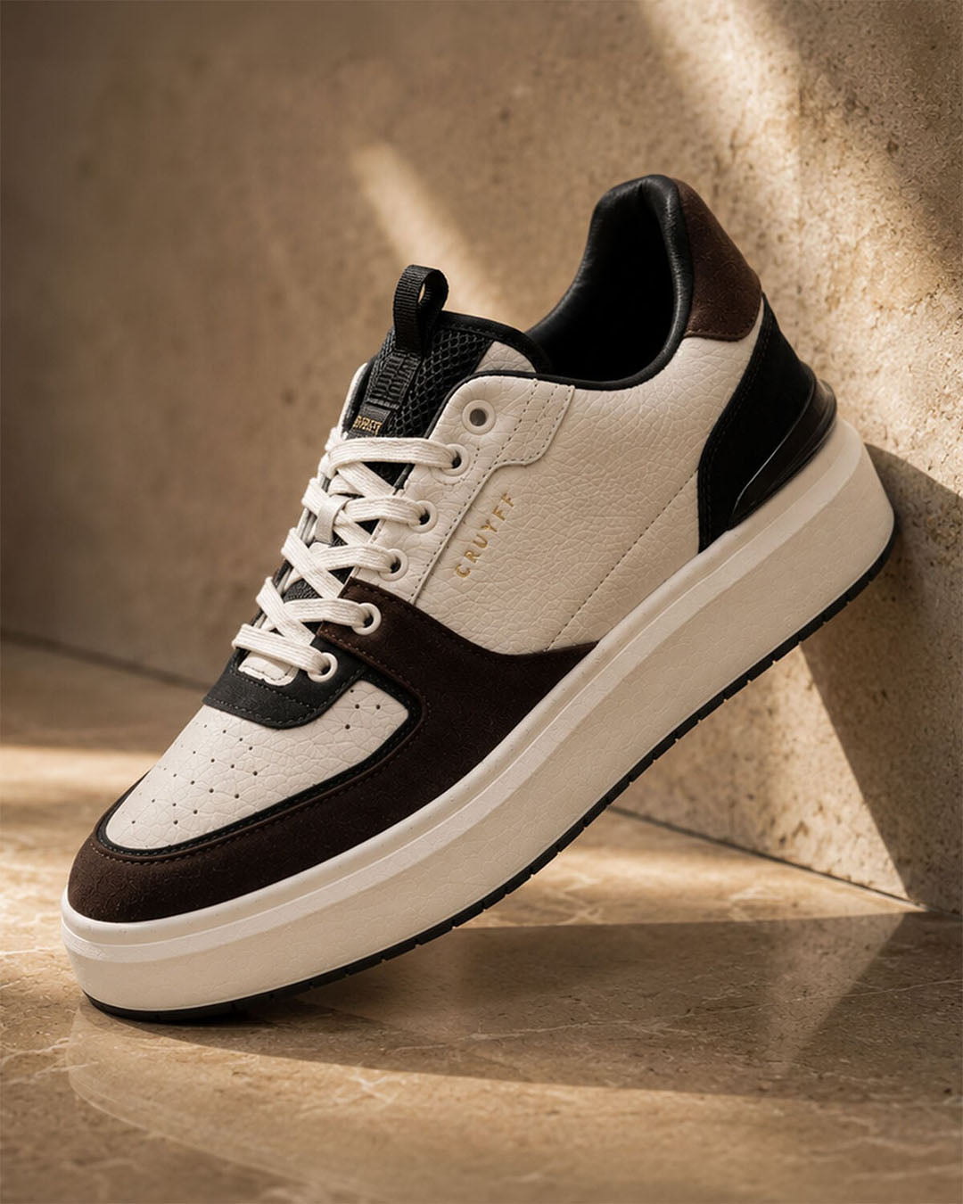 Surefire Tennis Sneaker