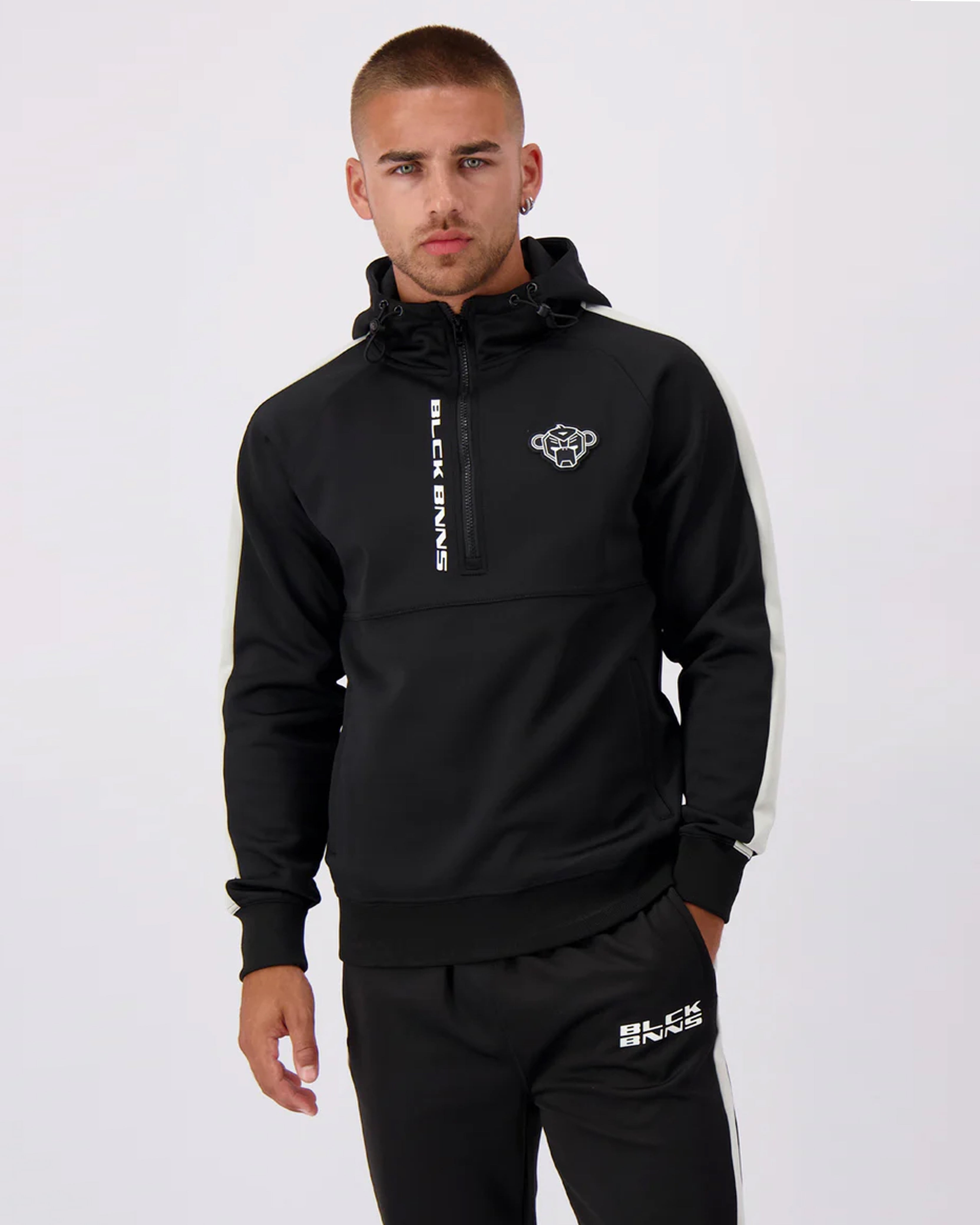 DISCOVER TRACKSUIT
