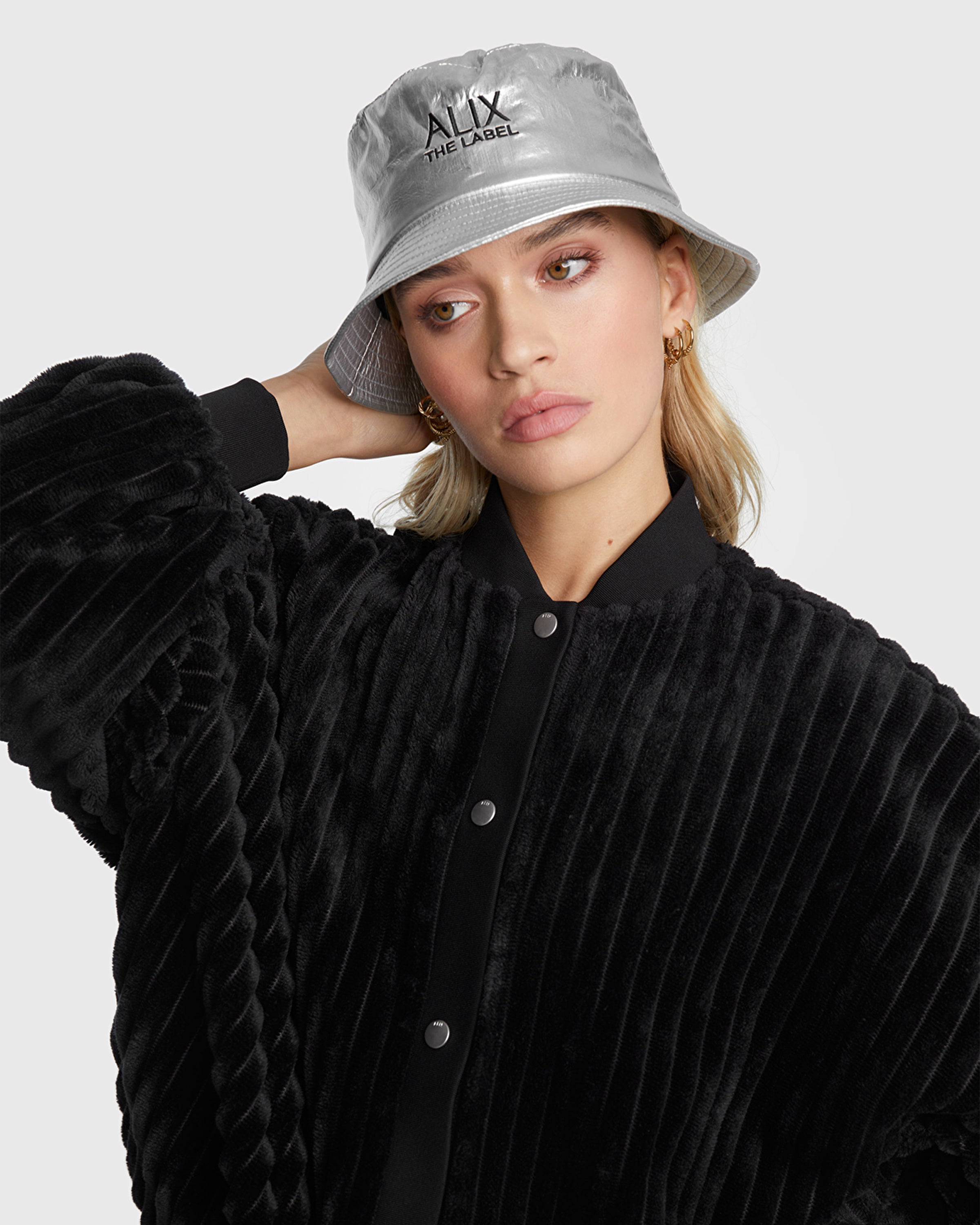 Ladies woven metallic bucket hat