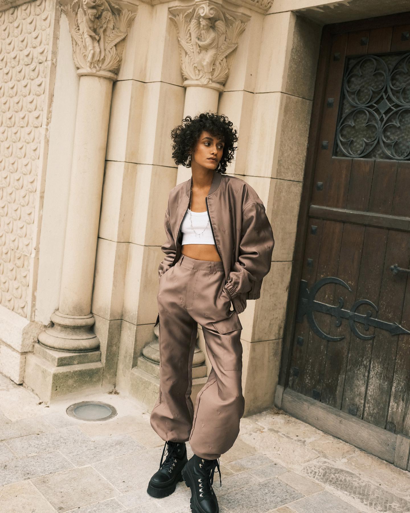 Woven shiny bull cargo pants