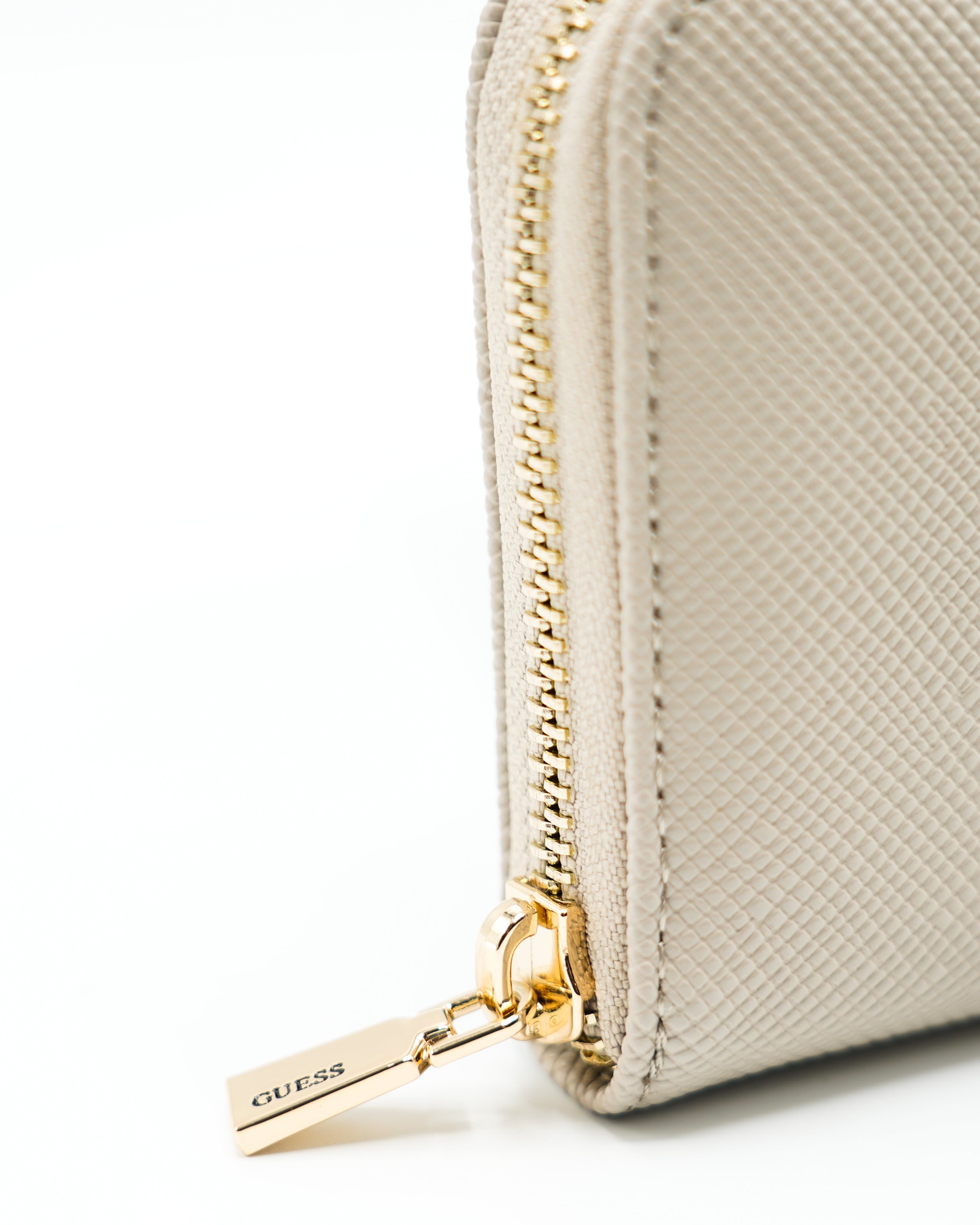 Laurel Medium Zip Around