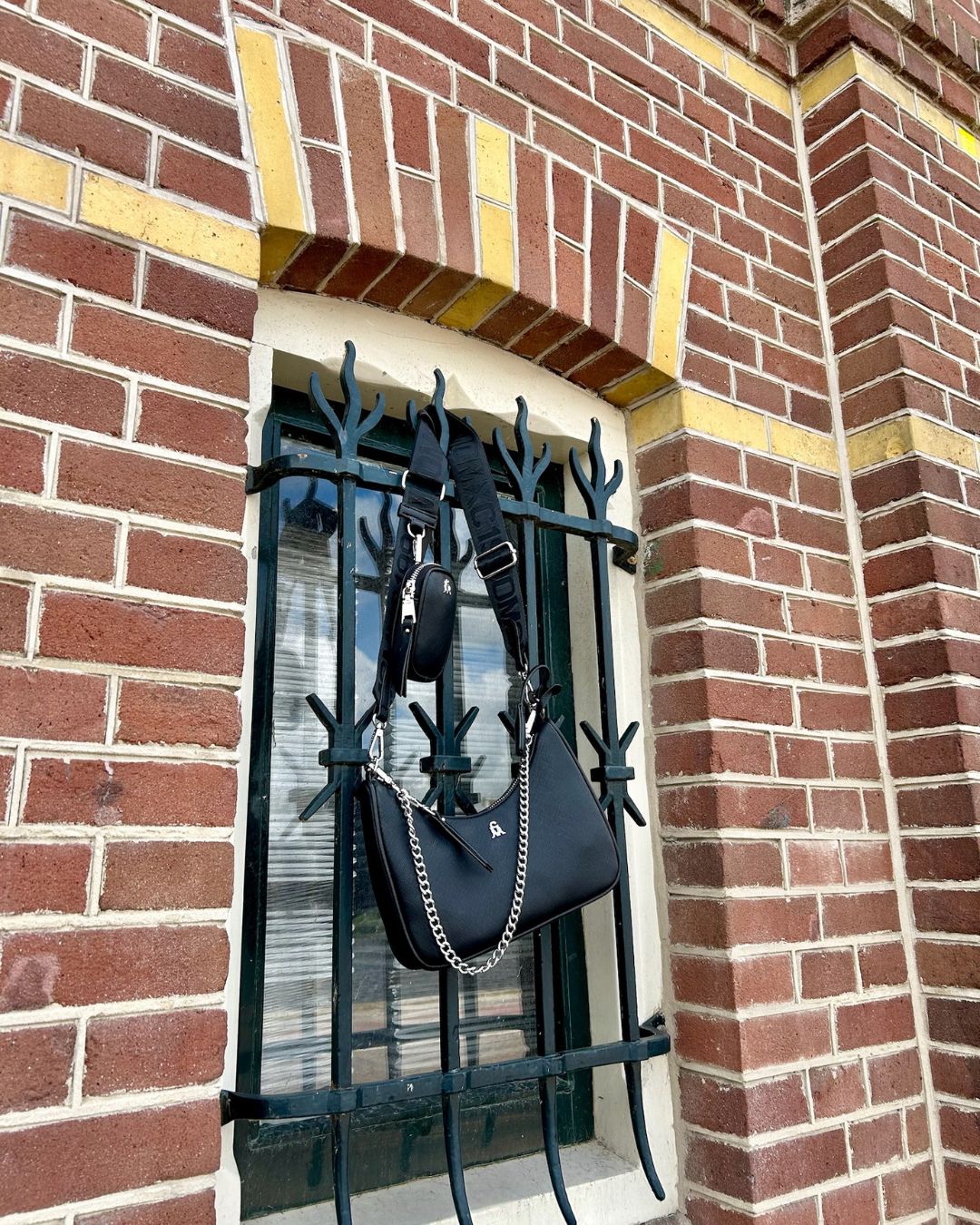 Vital-S Crossbody bag