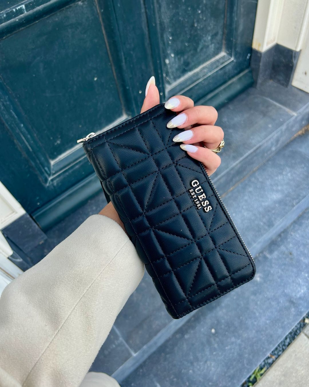 Assia Large Zip Around Portemonnee