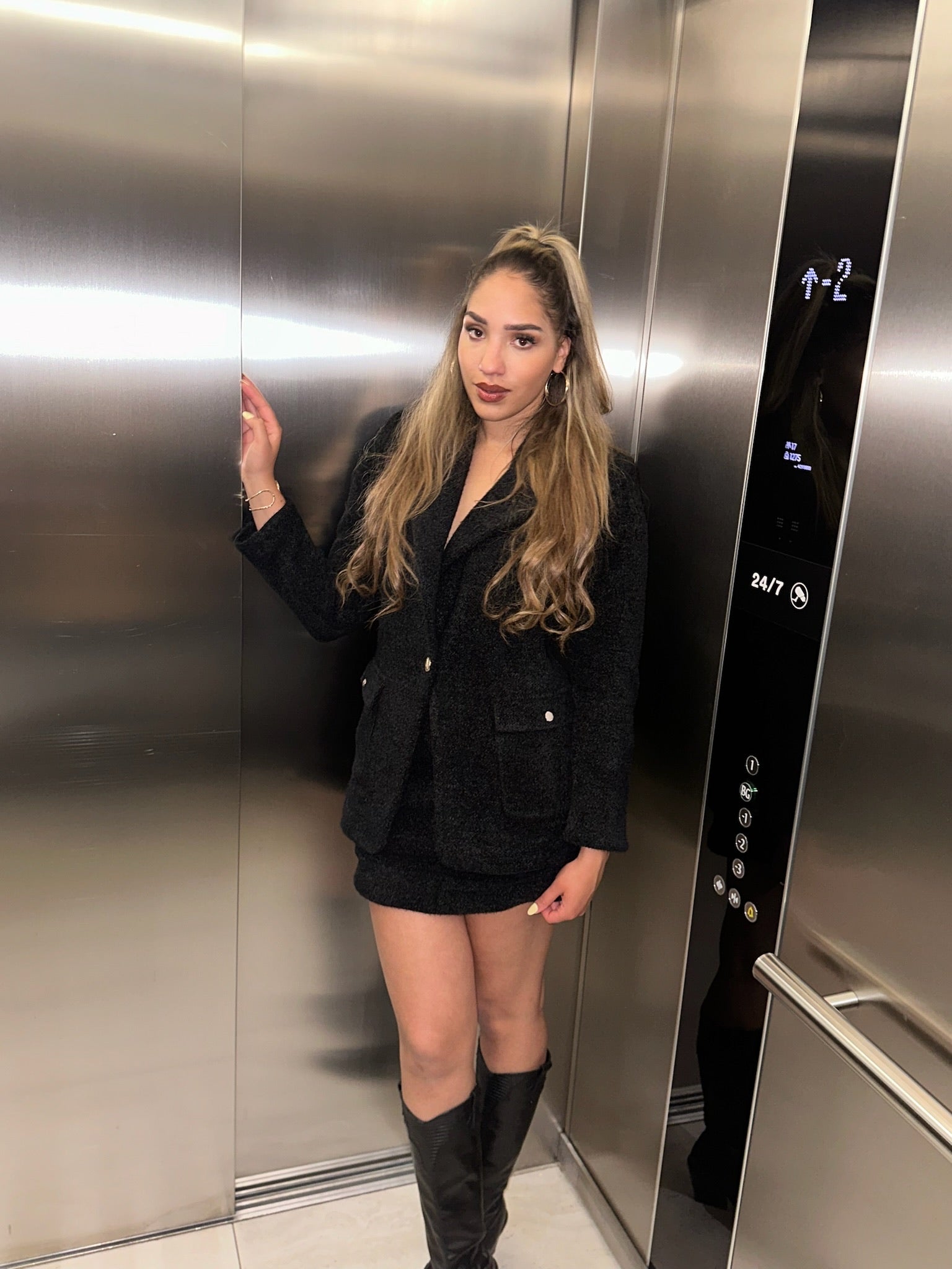 Nevada Fluffy Black Blazer