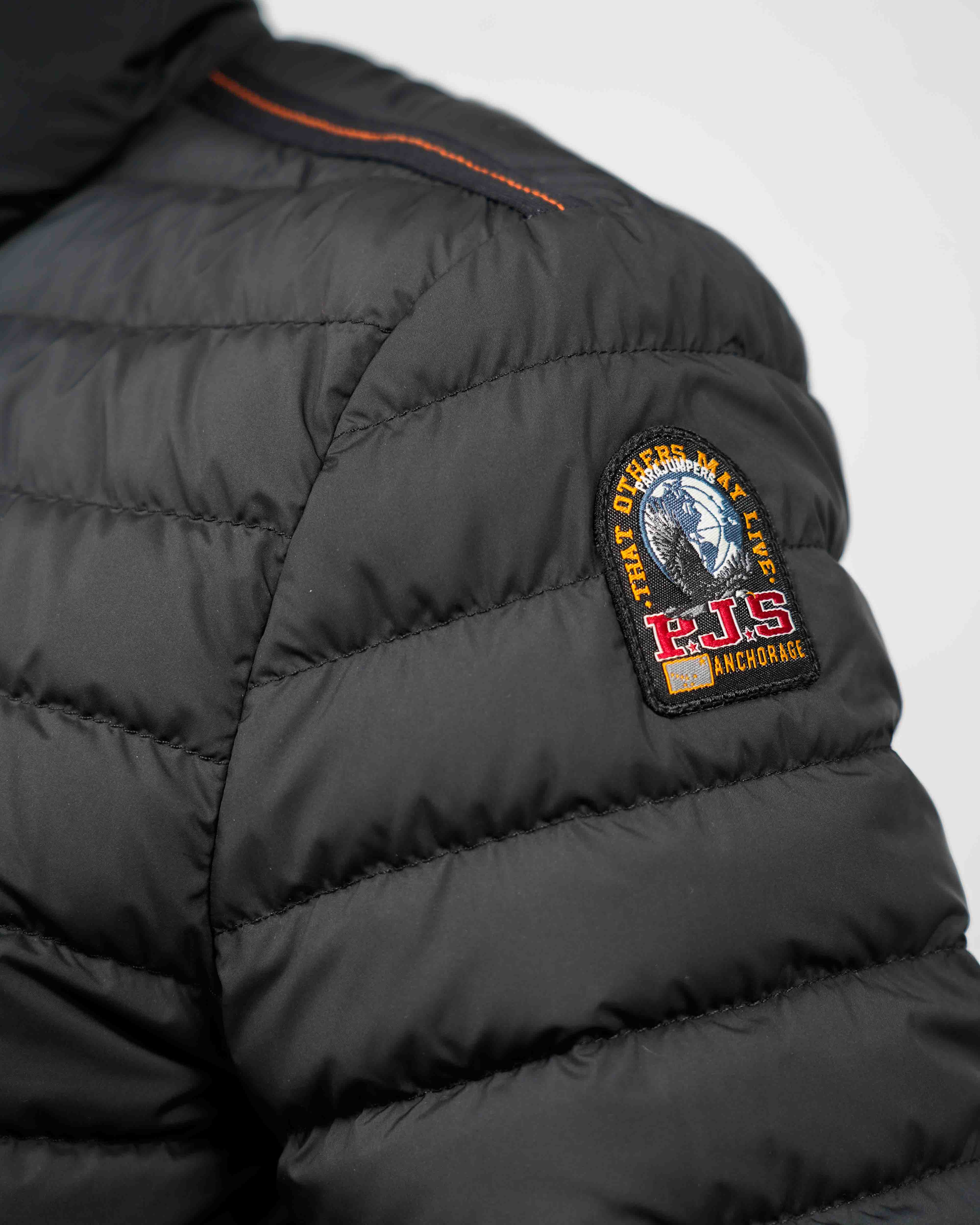 Winona Dons Bomberjas