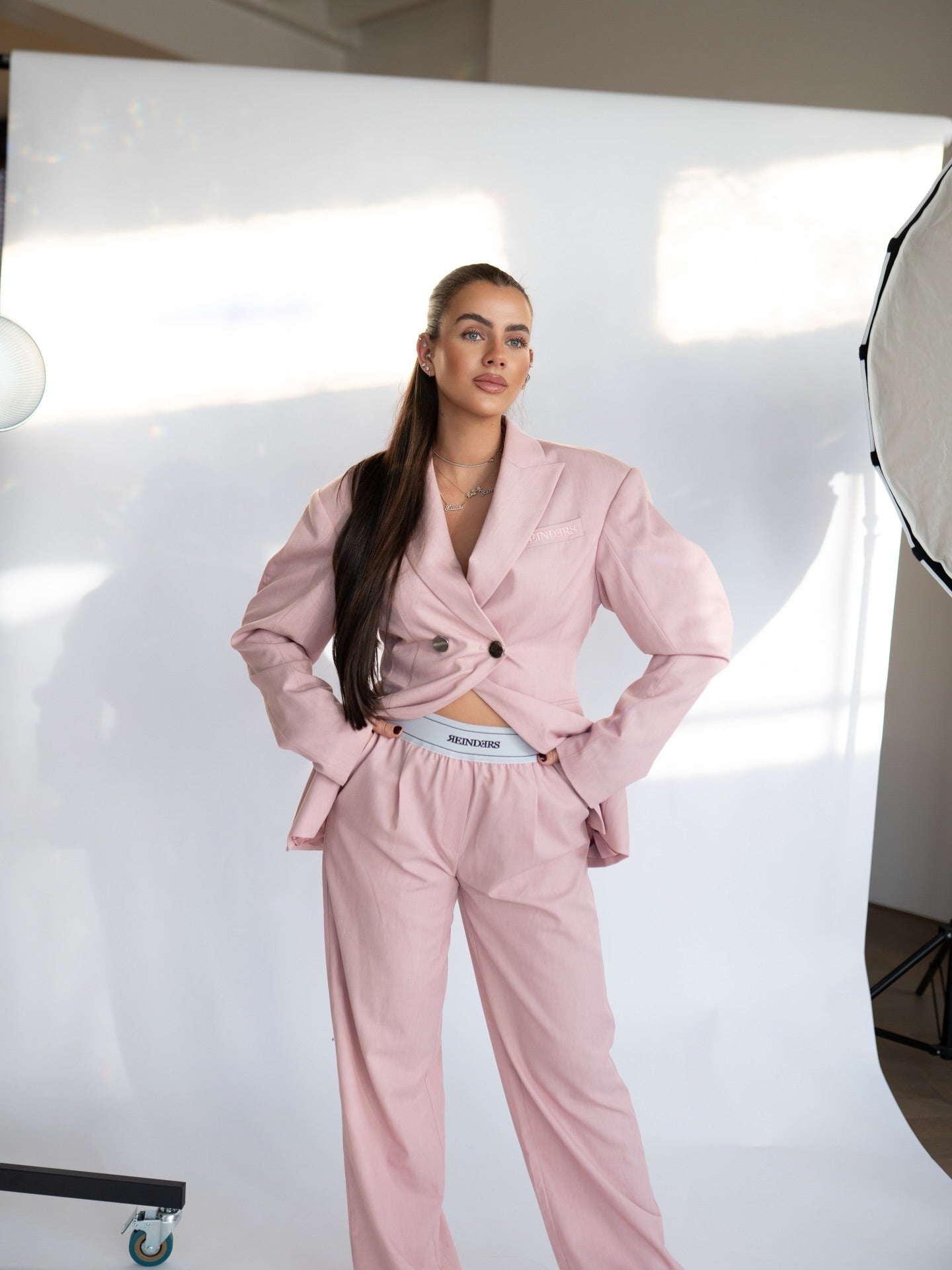 Taylor Blazer + Indi Broek Set Roze