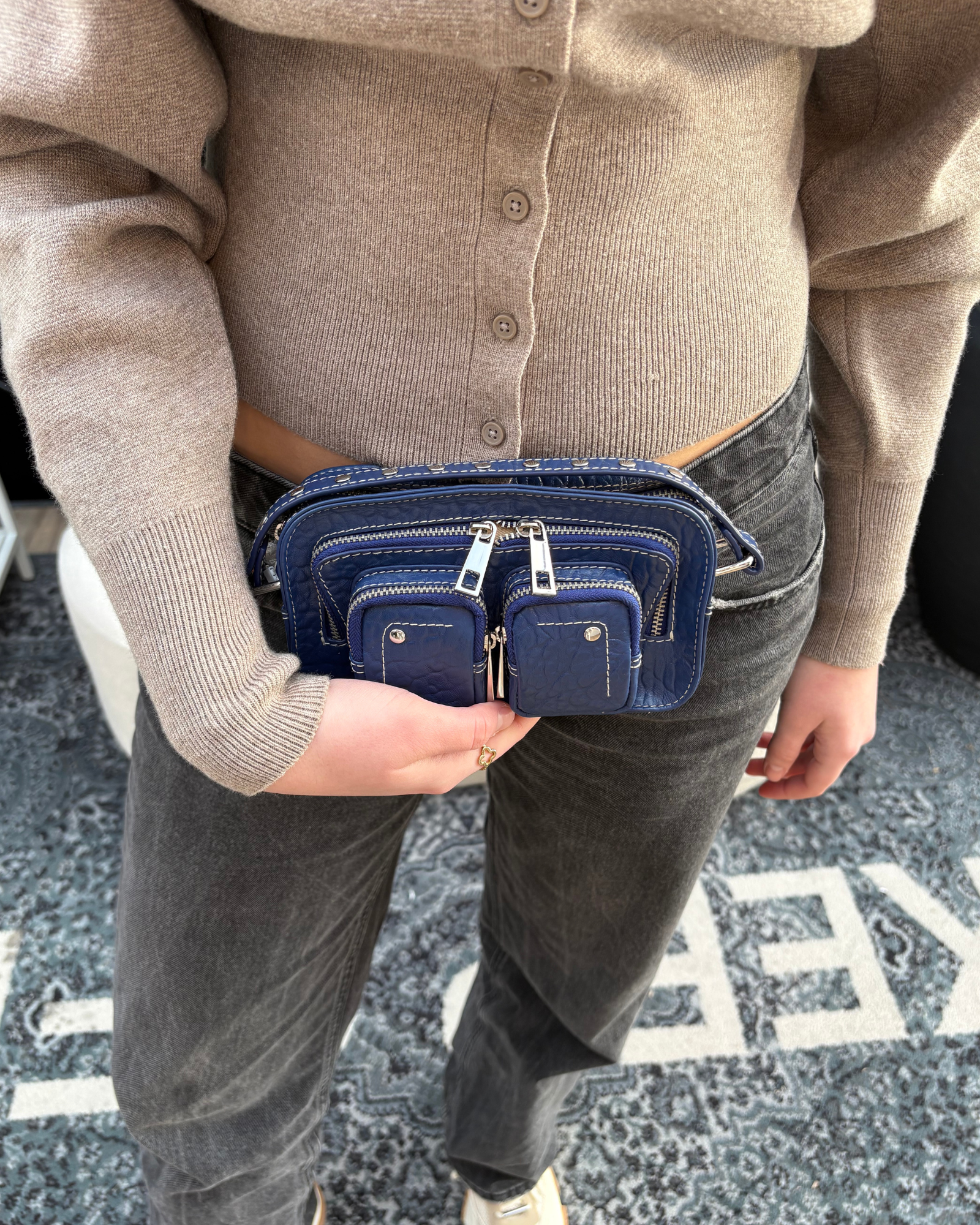 Helena Line Deep Blue