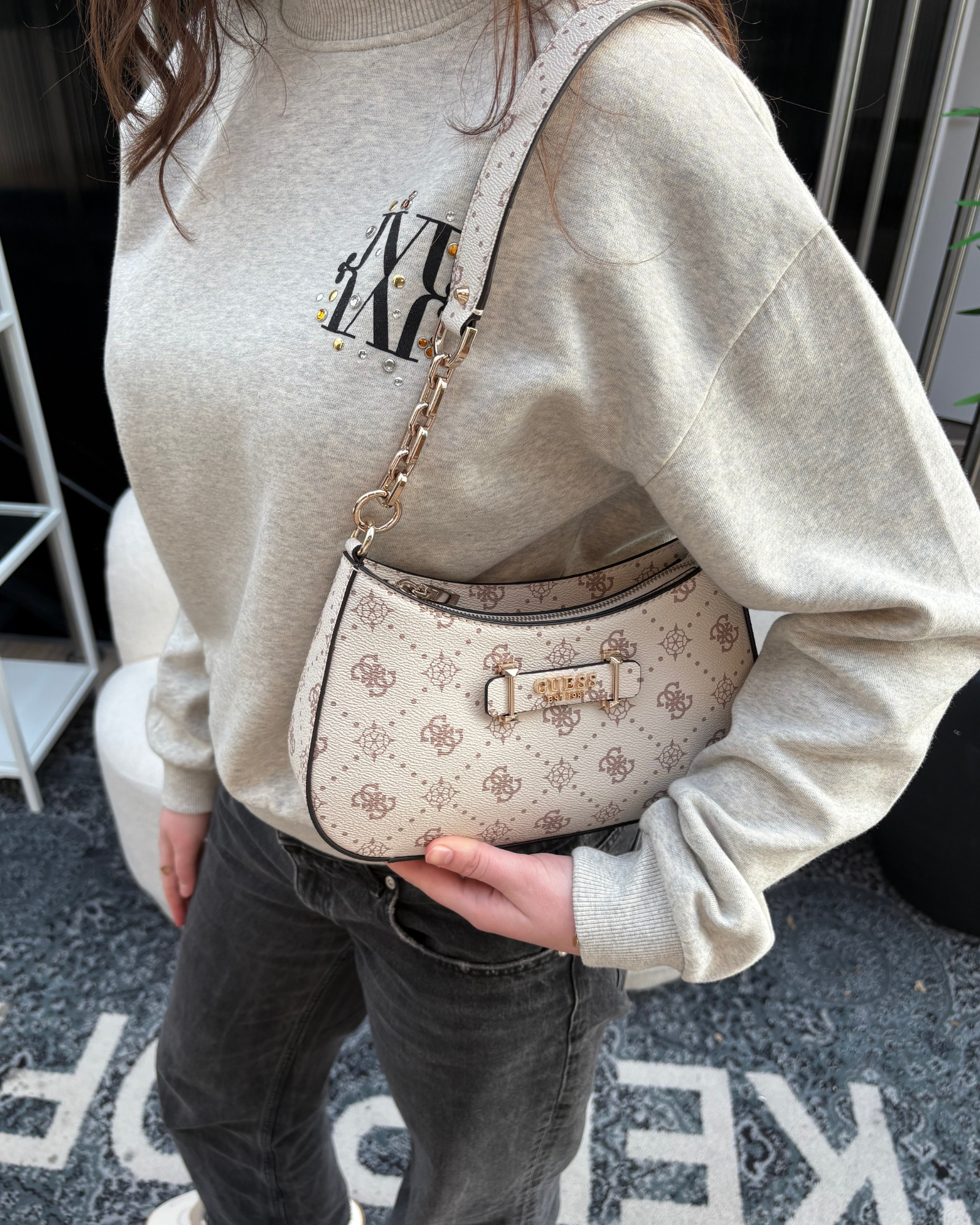 Carrie Logo Top Zip Schoudertas