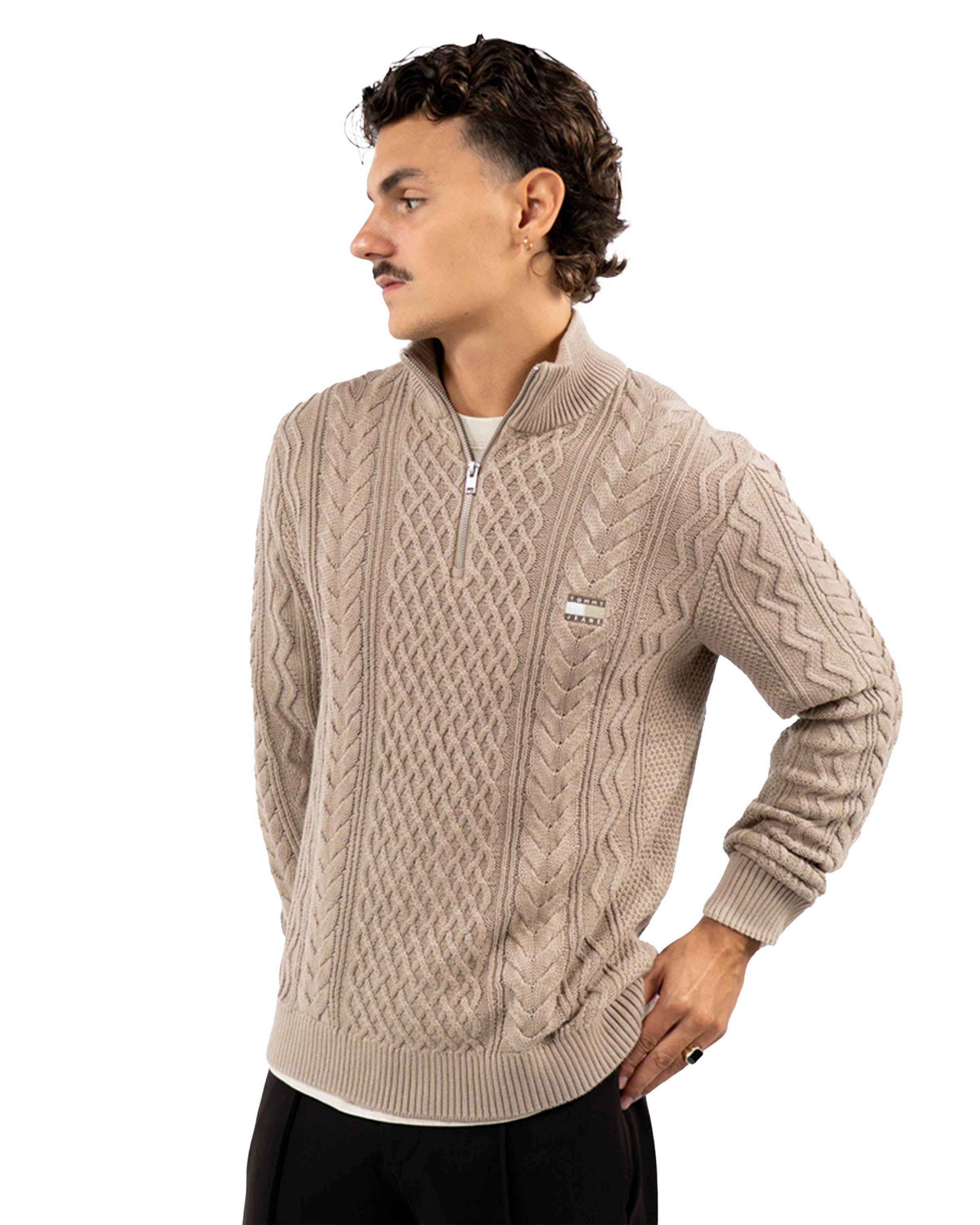 Slim Badge Cable Sweater