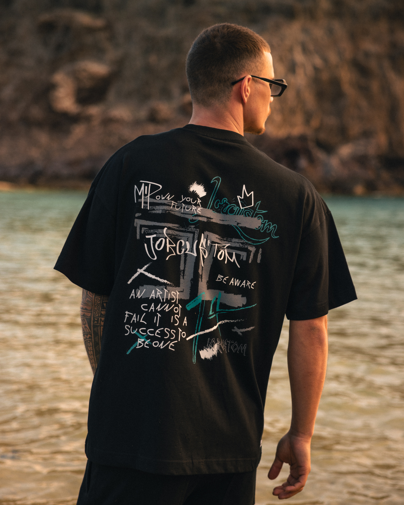 Artist Summer Set Loose Fit T-Shirt