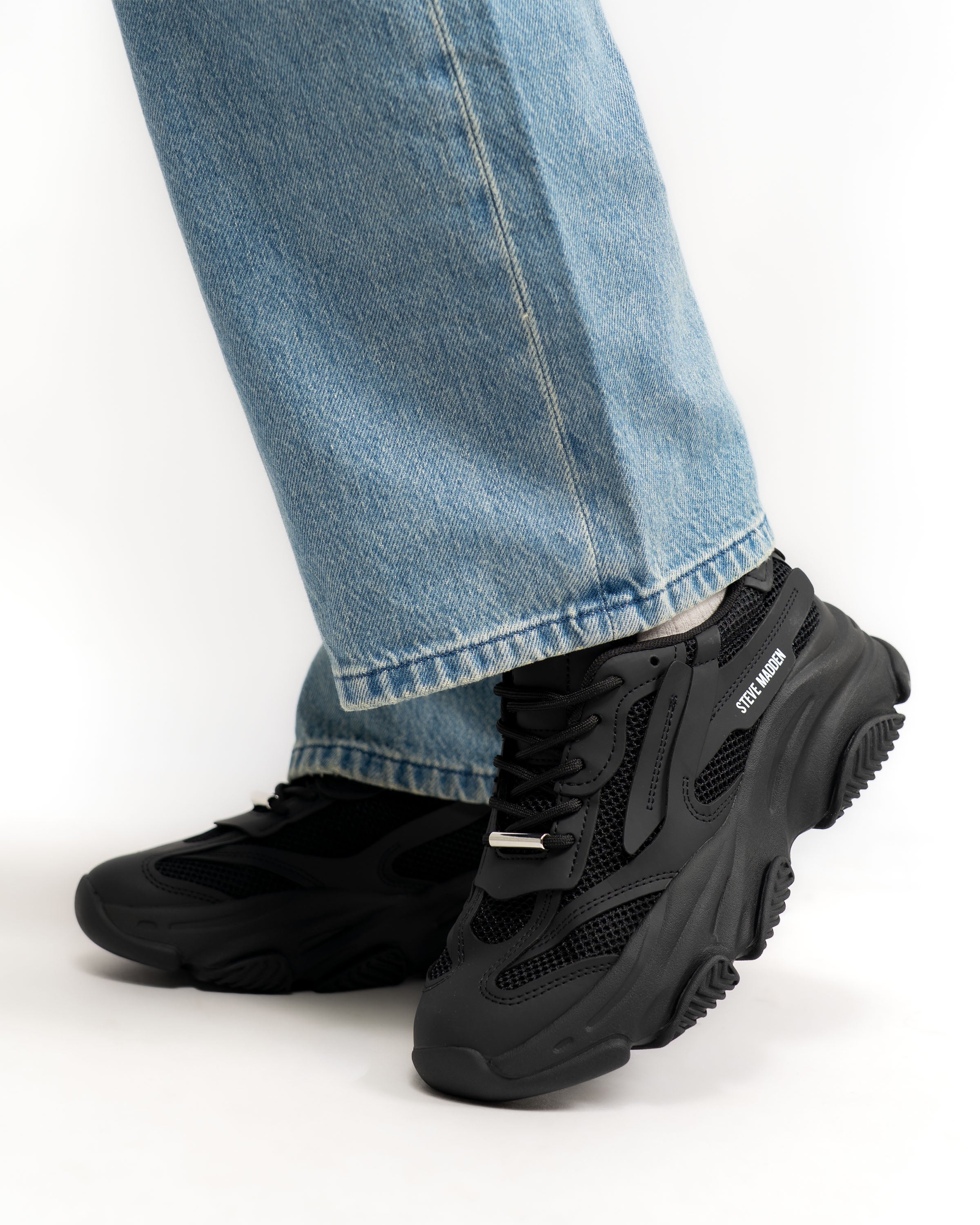 Possession-E Sneakers Black